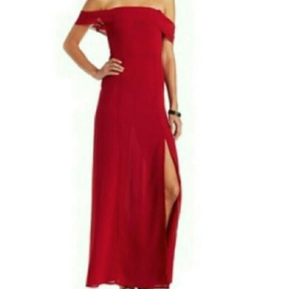 Charlotte Russe Dresses & Skirts - NWT Off-the-Shoulder Formal Gown with slit